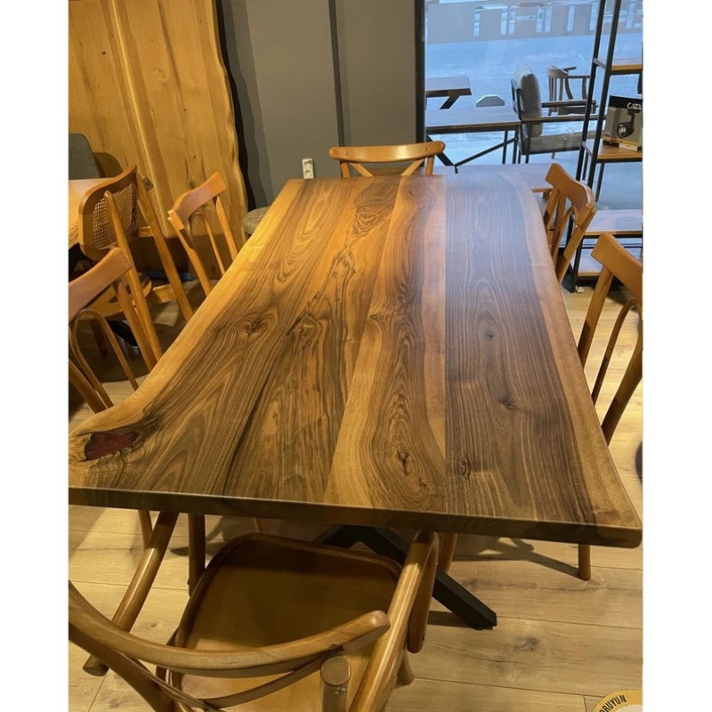 Live Edge Dining Table in Solid Wood for Dining Room | Solid Wood Dining Table | Live Edge Dining Table in Solid Wood for Dining Room